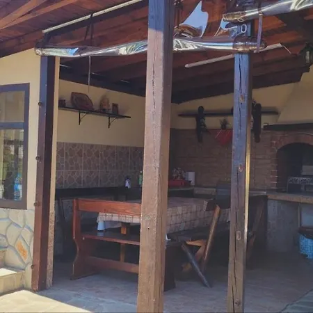 боби Holiday home *